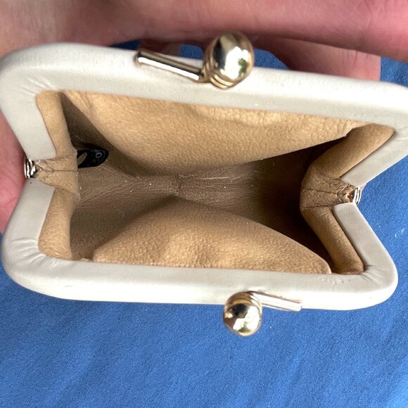 Dooney & Bourke Vintage Small All Ivory Pebbled Kisslock Coin Purse Pouch Wallet - Picture 5 of 5